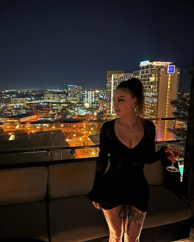 Hot real snowbunny slut #Ag0SiKaM