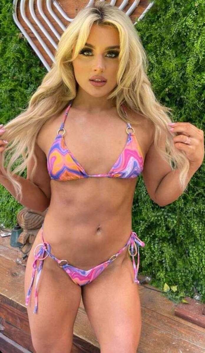 Tiffany Stratton Is Ready To See All Of You Fellas Out There Drain Those Balls For Her #AK2skC3A