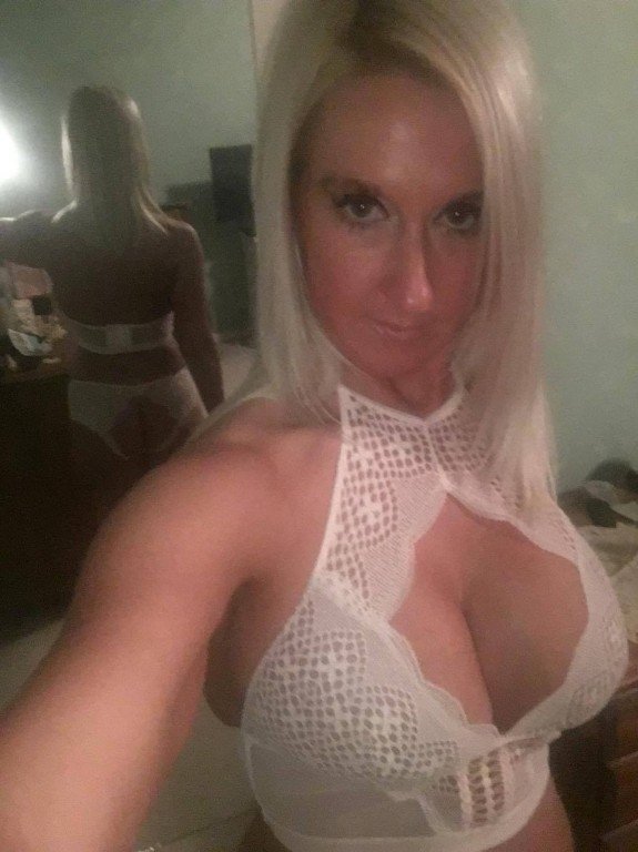 Blonde cougar #aL8VJhsI