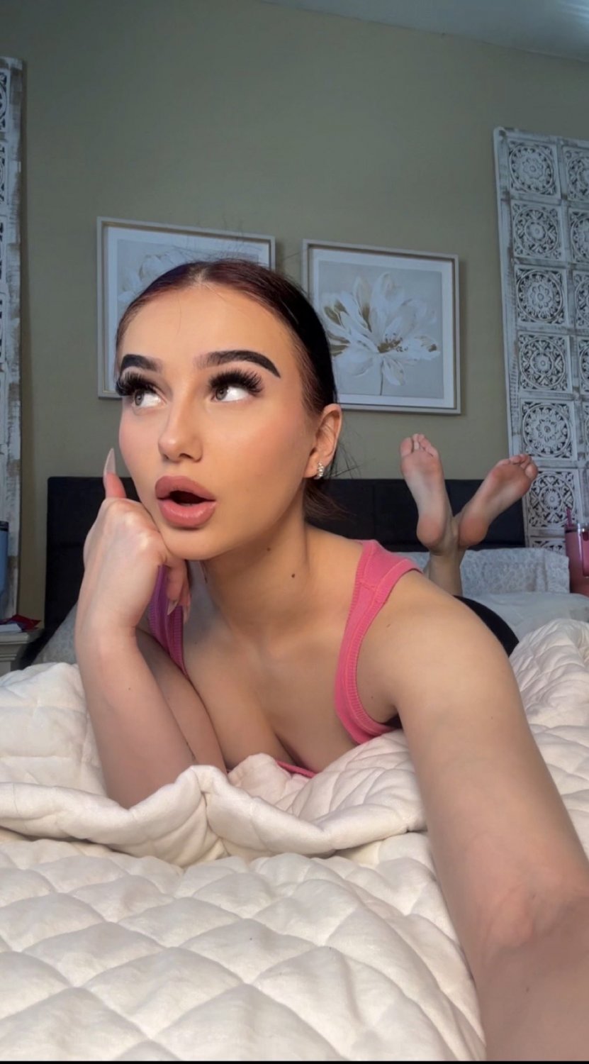 19yr slut can take my virginity, WOW😍😍😍 #aOpaH4SH