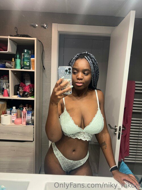 ebony teen has unreal body #avB2qUsr