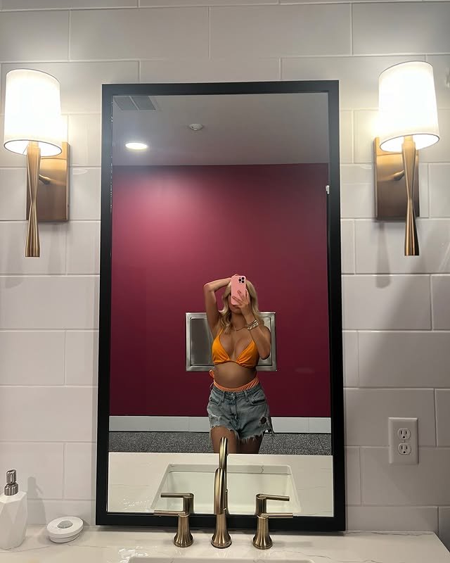 Sexy busty ABG MILF Nubs #AXZDkBC5