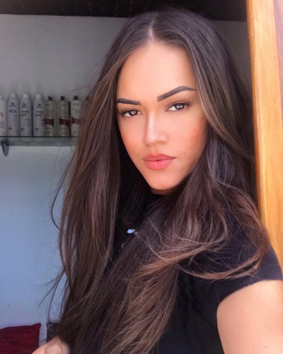 Vocês tem coragem de encarar esse travesti? #B3Fb7Ff9