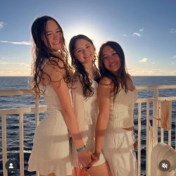 Teen cuties need to get mouth fucked
