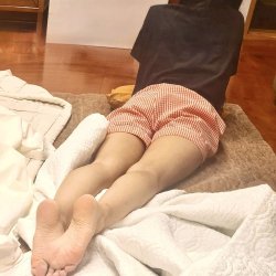 Korean uni friend feet