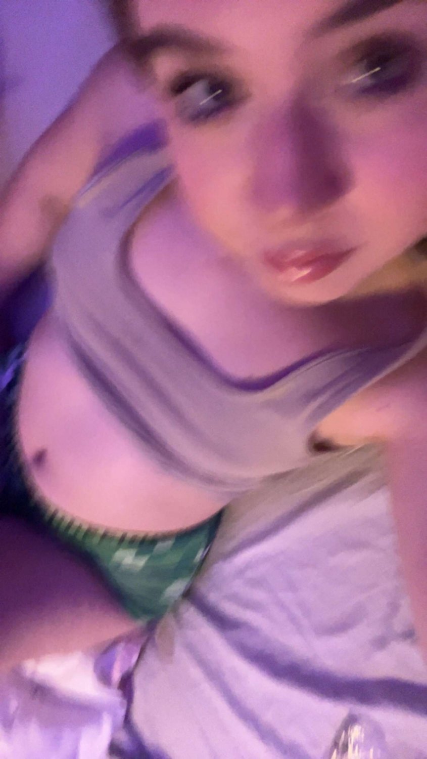 Submitted 19 Year Old PAWG Josie #bF8VGhTY