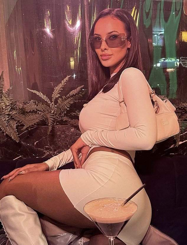 bmcgyd9t Wank it for the Jama…Maya Jama Cock Teasing in Boots Panties and Heels 💯🔥🔥😳😳✊🏾🍆💦💦 #BmCGYd9t