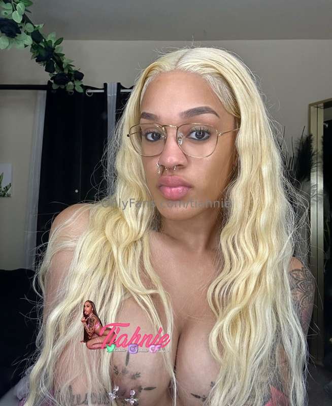 This Annoying Bitch Been Droppin Better Shit #BohFMJ0b
