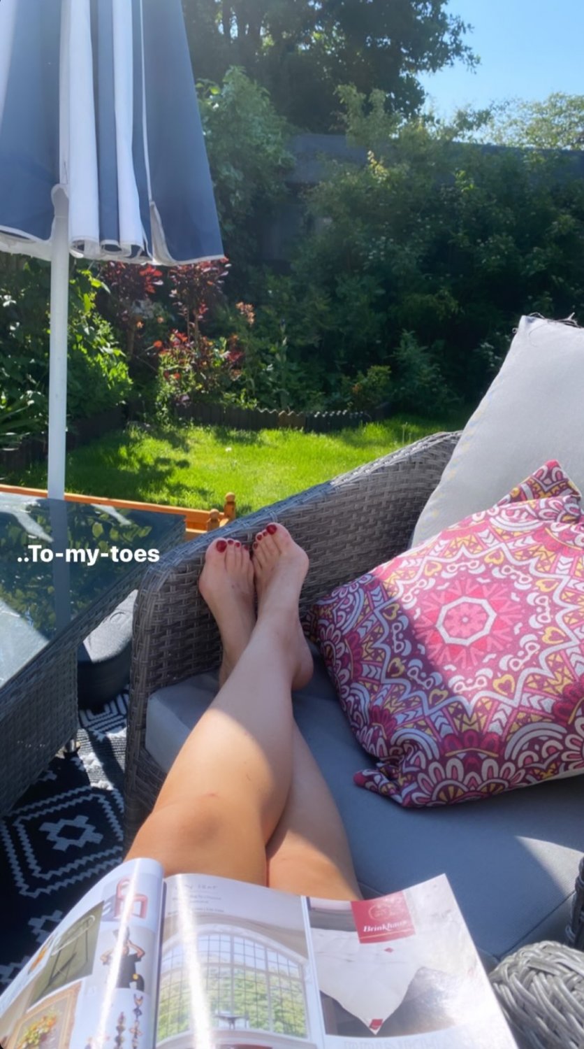 Emily Atack pregnant, feet, legs, toes, soles and bikini #bTBszmoo