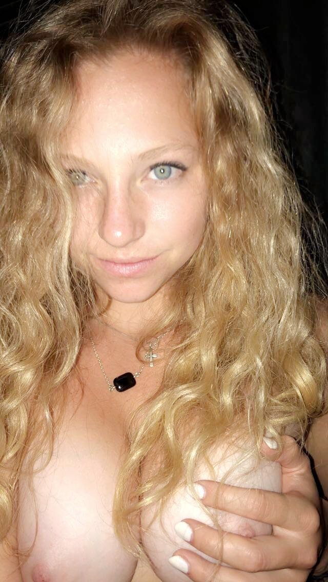Becky Webslut #bVr1mrJI