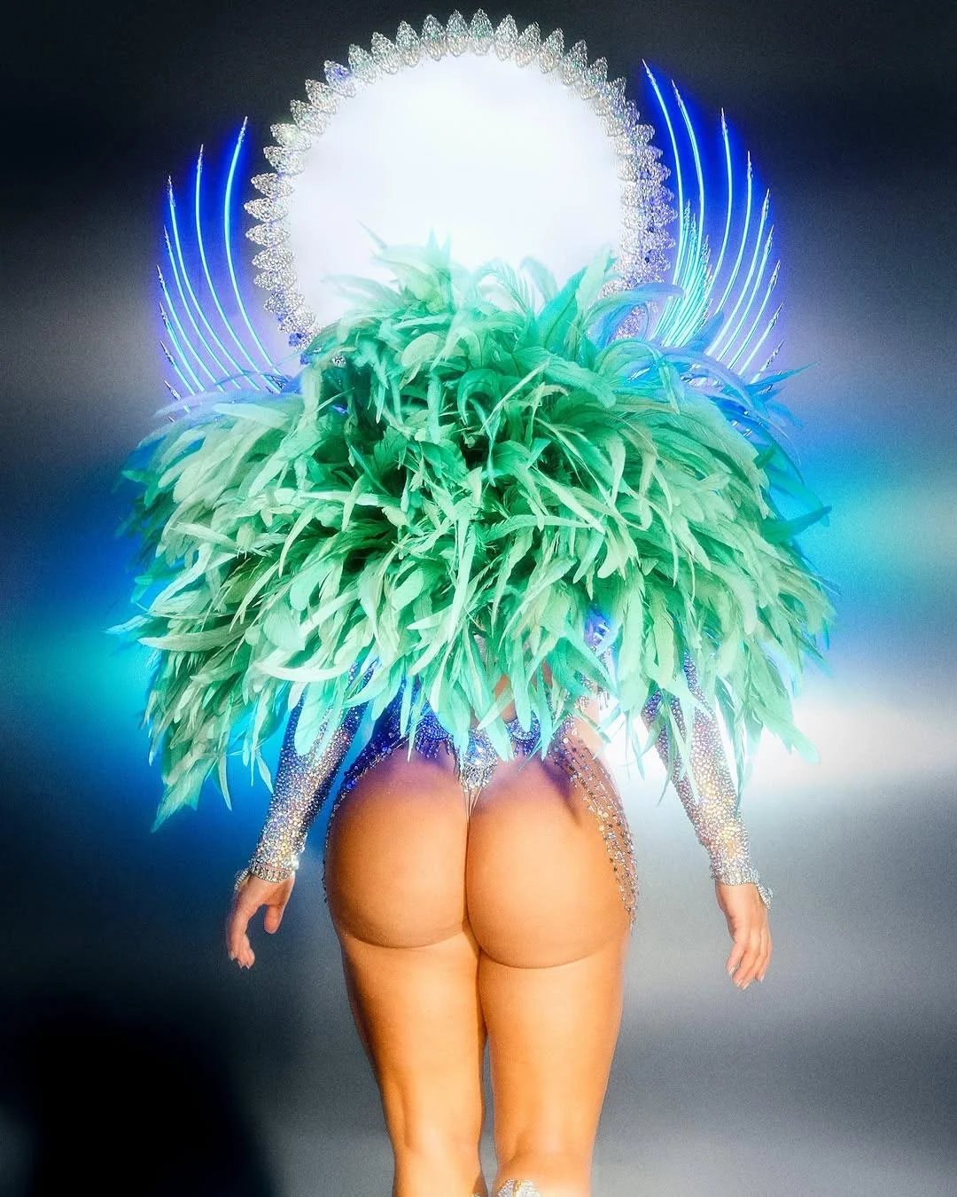 Paola Oliveira tem o melhor rabo do Mundo 🍑🥵 #BwsP5cyq