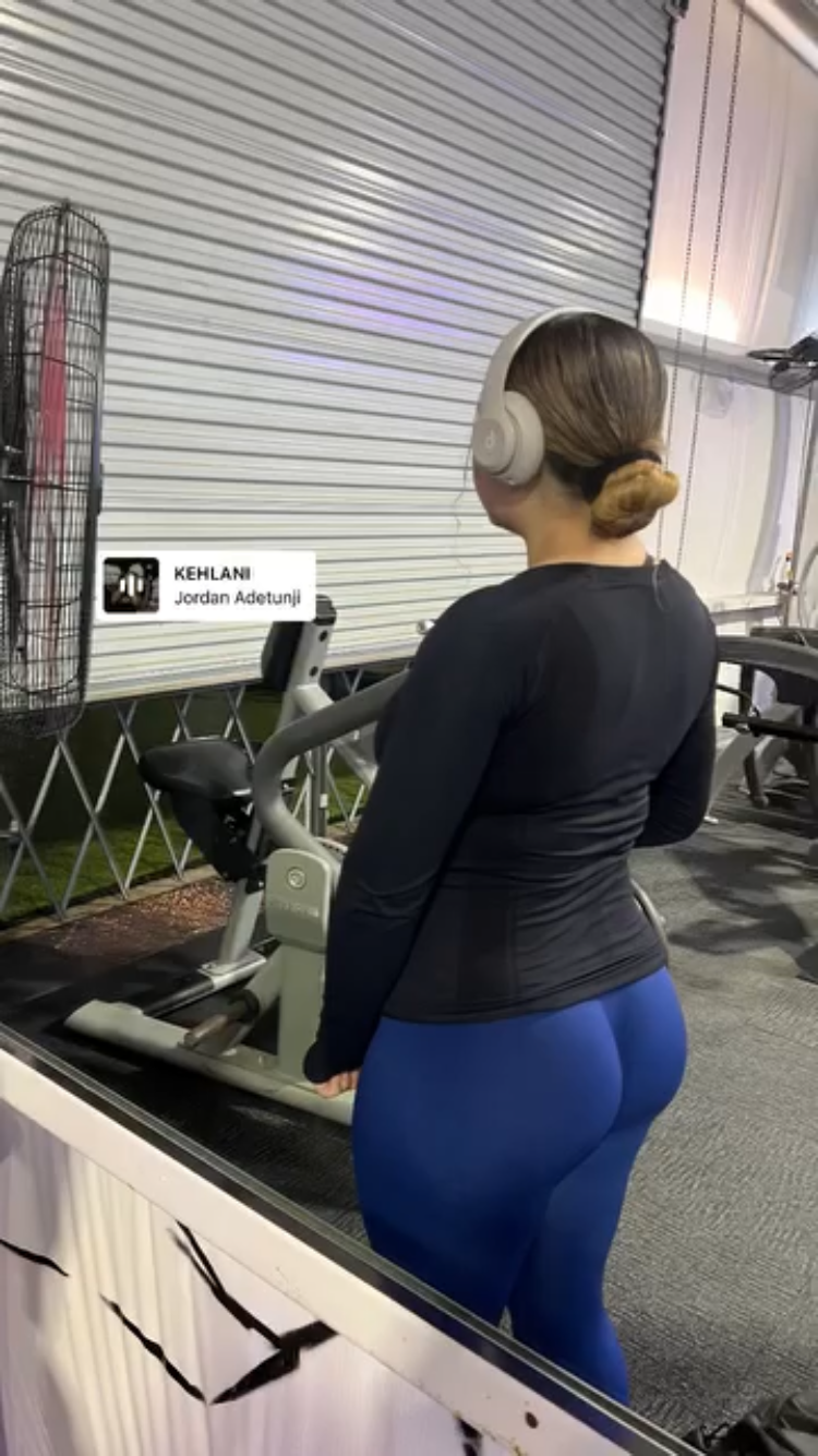 SEXY ASS LATINA #c4zzBh33