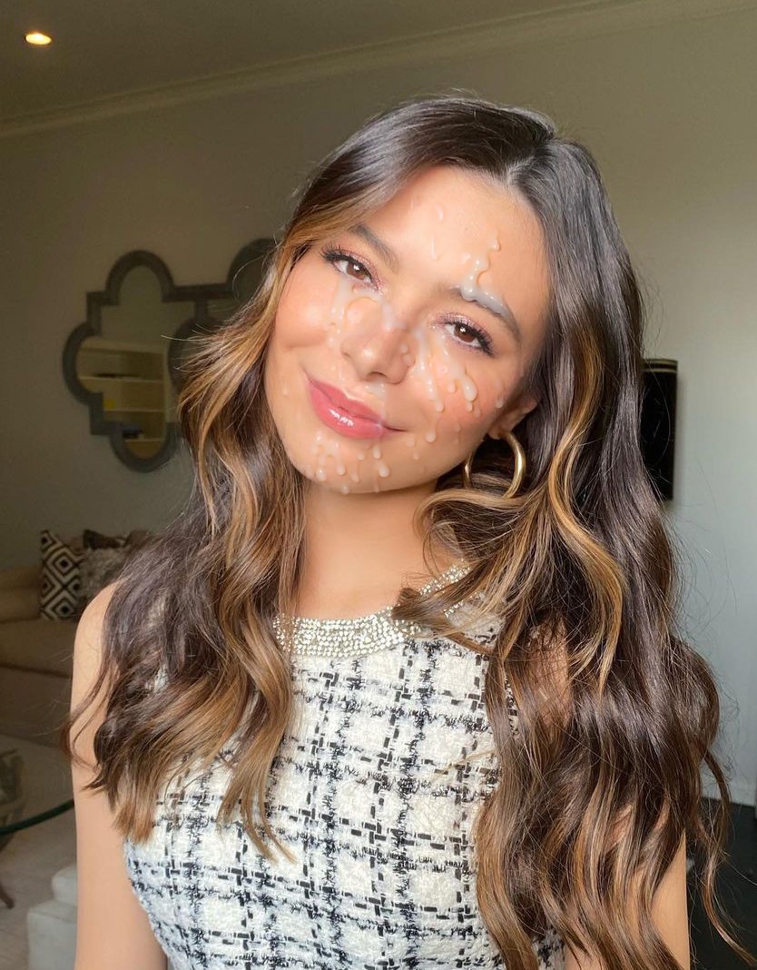 Miranda Cosgrove (iCarly) Cum Facial Fakes #cBxEDVwh