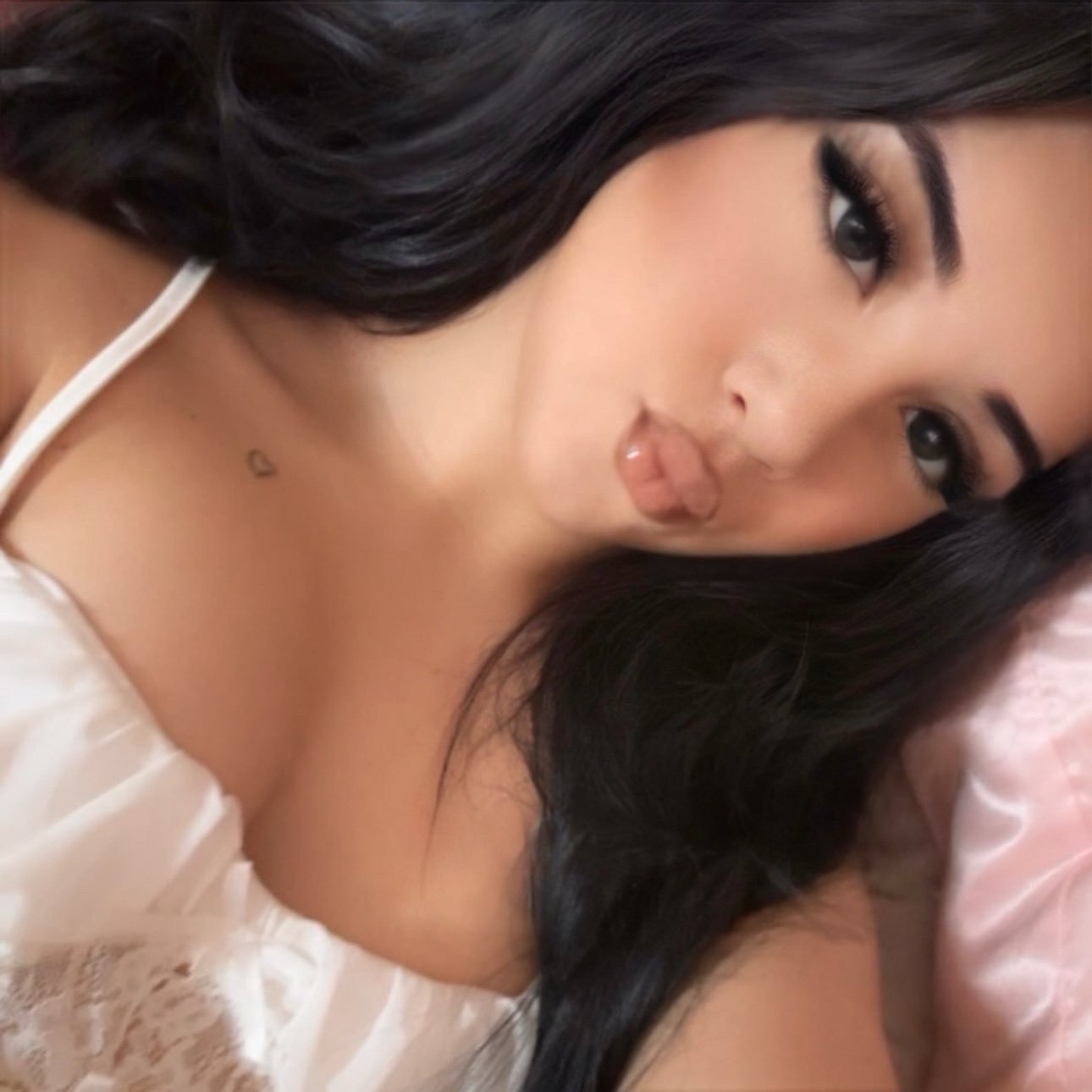 Curvy latina loves to show her creamy pussy and massive tits #cfJ00YwA