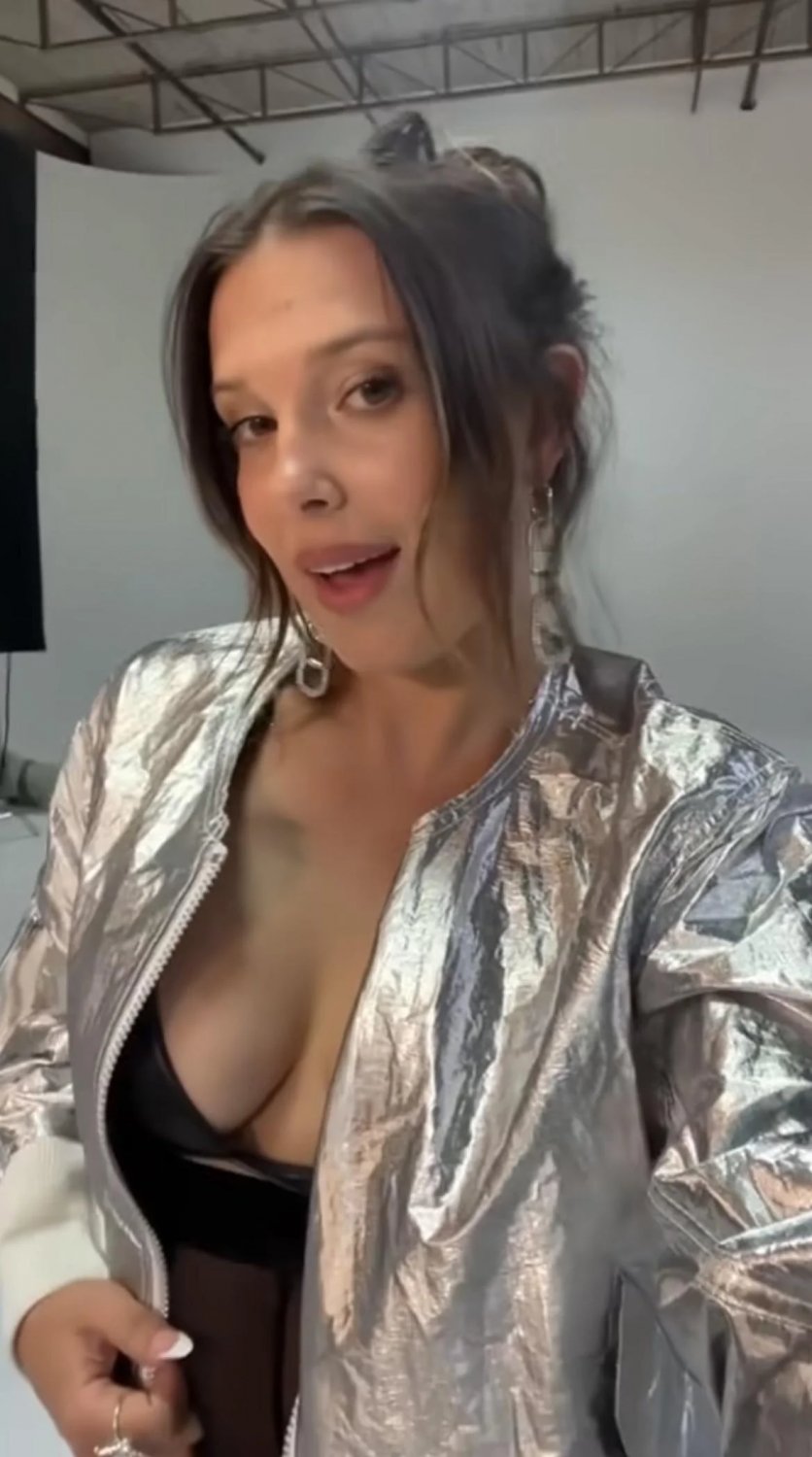 cmvxl9ah Finalmente ela fez ensaios sexuais ou filme porno.eu não tô acreditando que esse dia chegou #CMVxl9aH