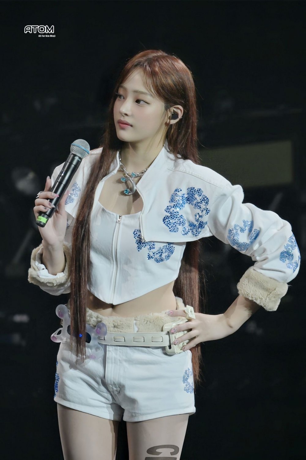 민지 #CRXo9i9M
