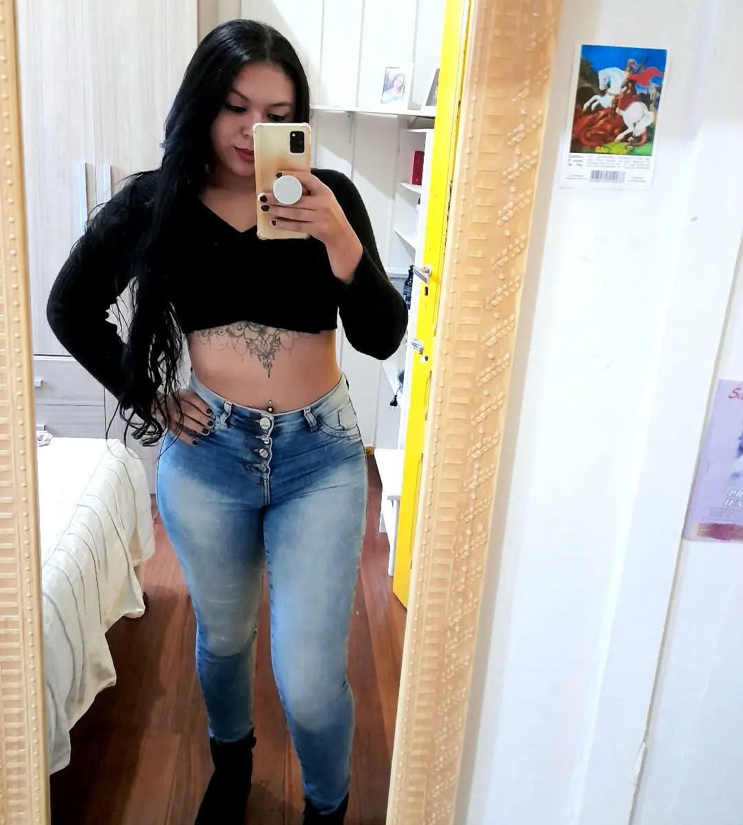 Morena rabuda #D8CrZ3Sr
