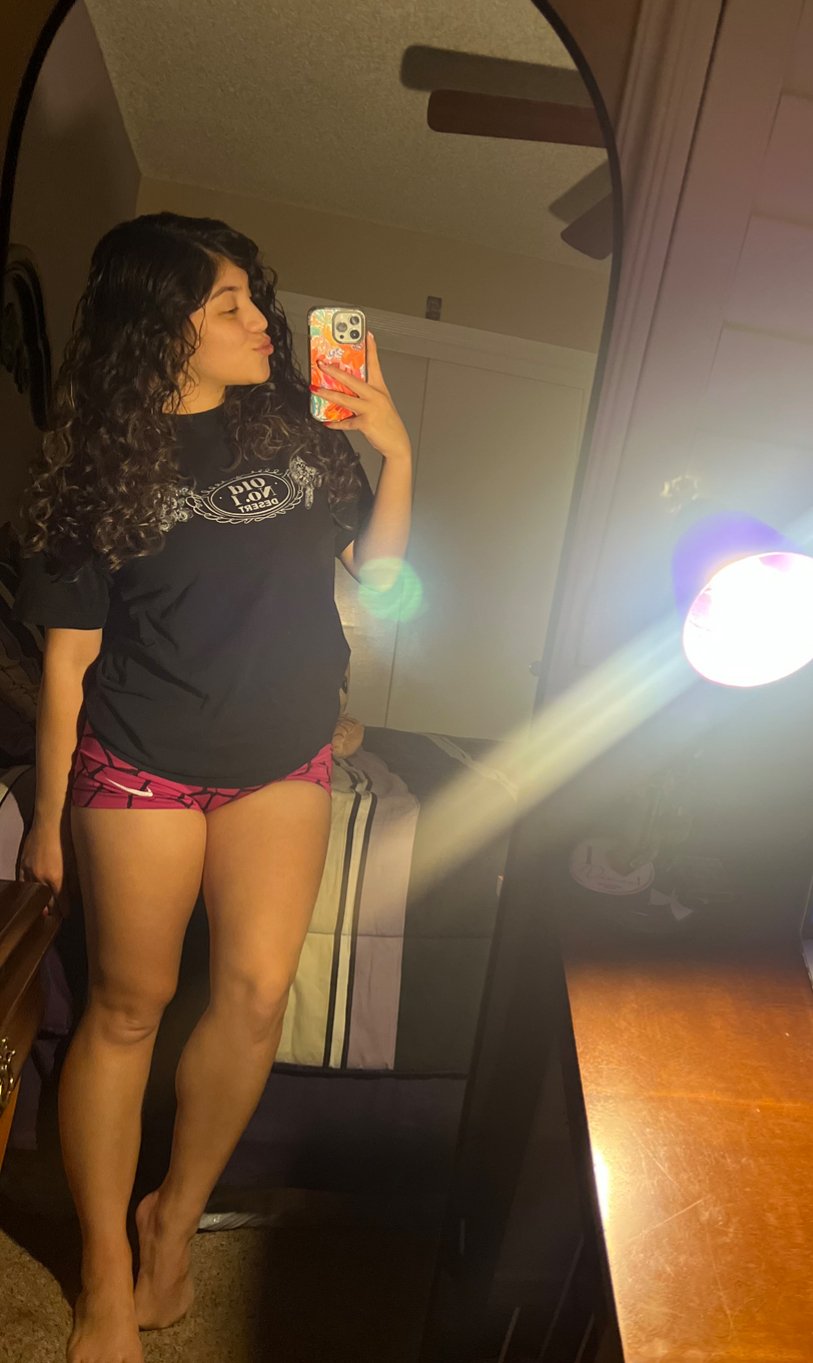 Shy Latina mami #dAeqZgzO