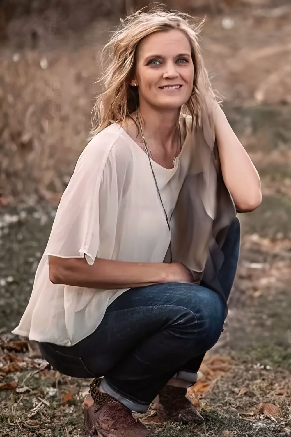 Julie, a 46yo nurse from Iowa and mom of three #DcUojotR