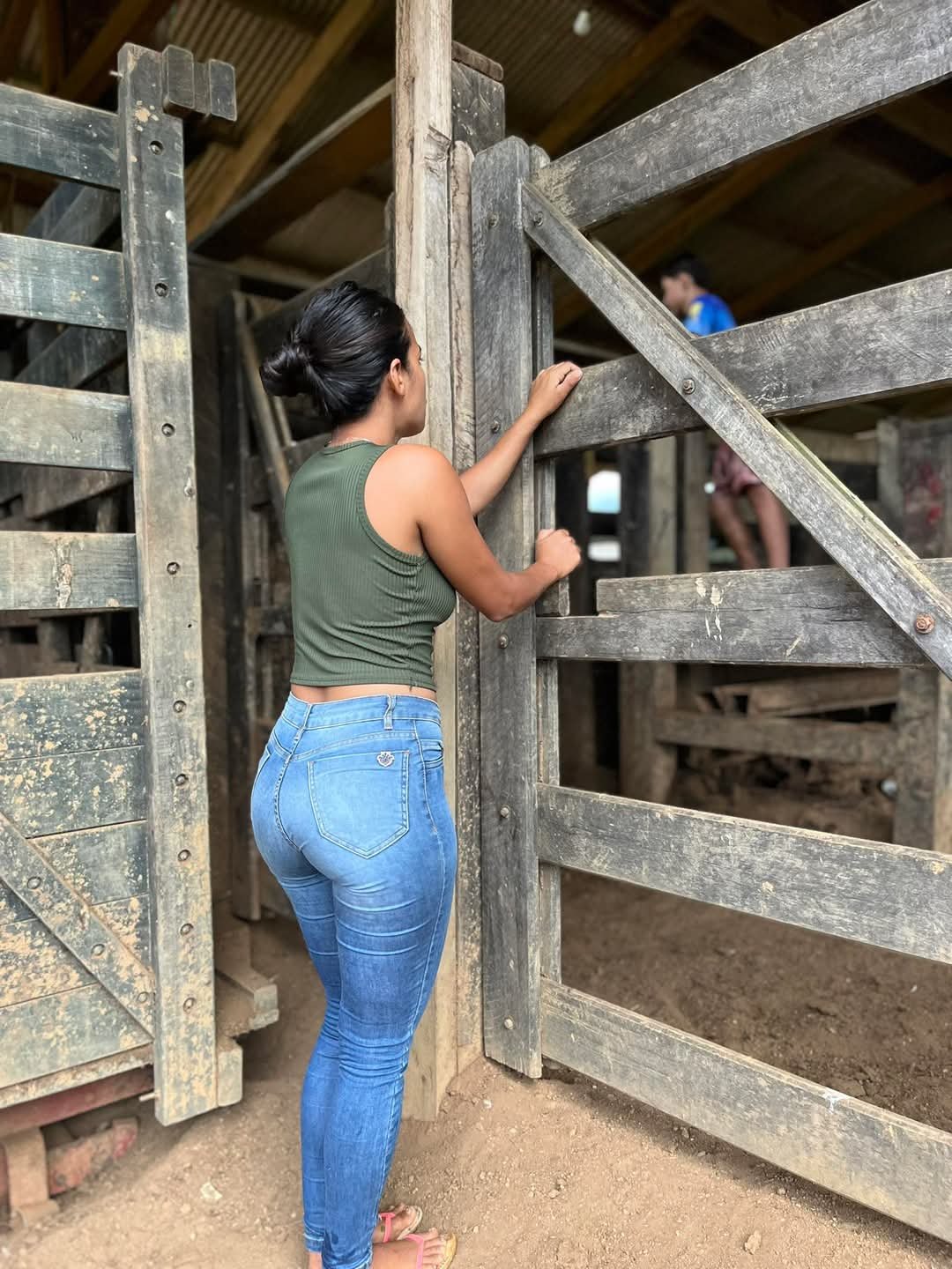 Mulher rabuda do caralho 🤤😜 #dd3kjxR0