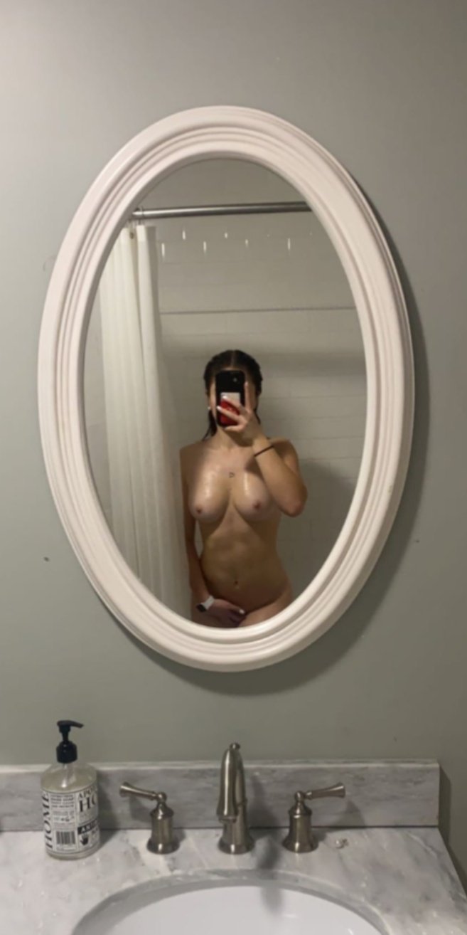 *REAL* Busty College Teen’s LEAKED NUDES & Sextapes! 🤤 #DJf9smvE