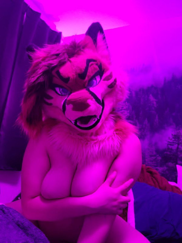 [FURRY] 😡🇲🇽 mexican demi-bisexual shepard girl (mëäņșħëp) #dLriOCHl