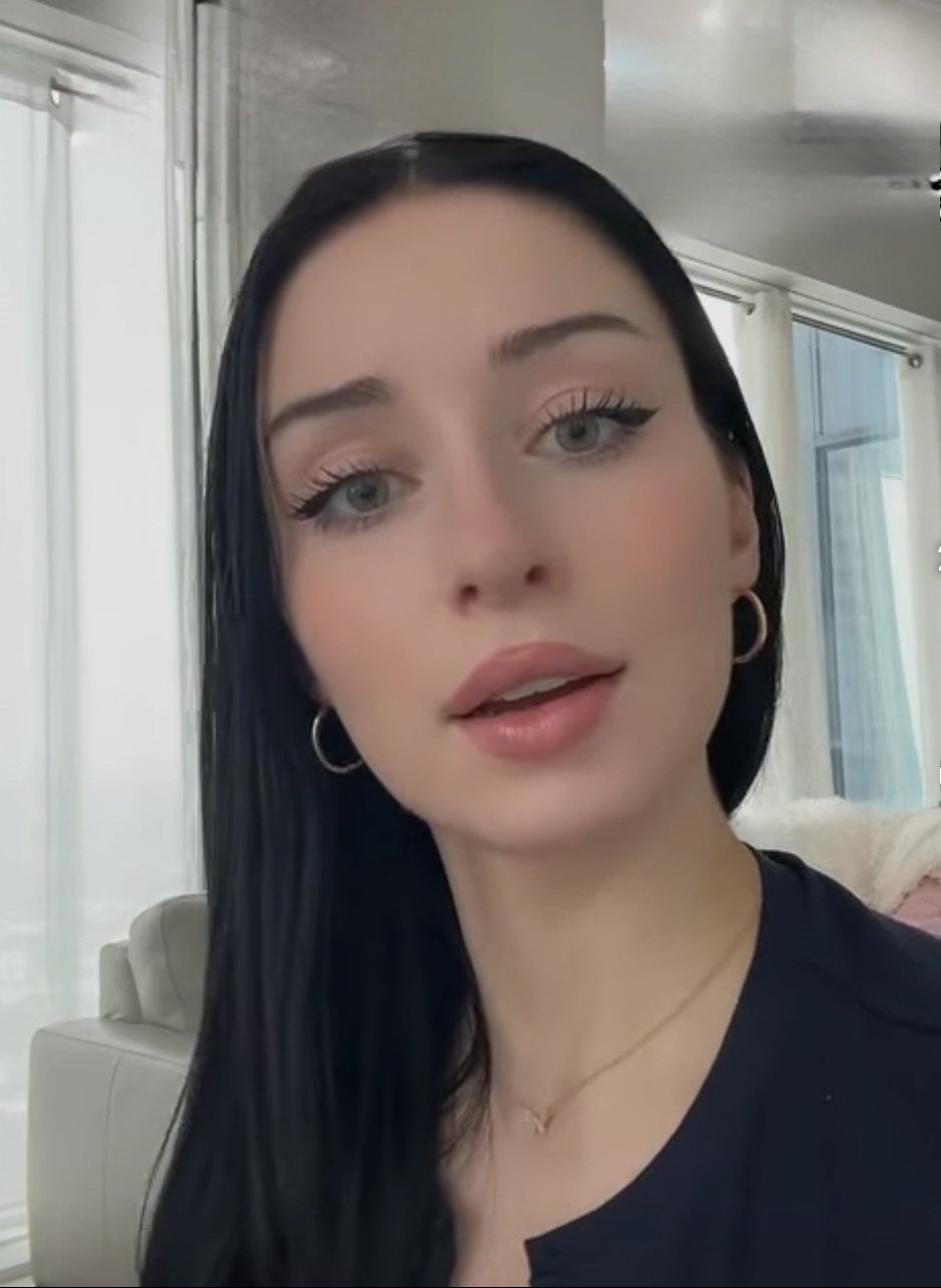 Sexy babe (would u like to be sucked by her ) m #dxLrJXmC