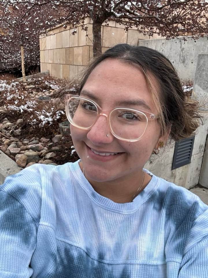 Sexy busty nerdy teen Meadow #DY8QG5Ef