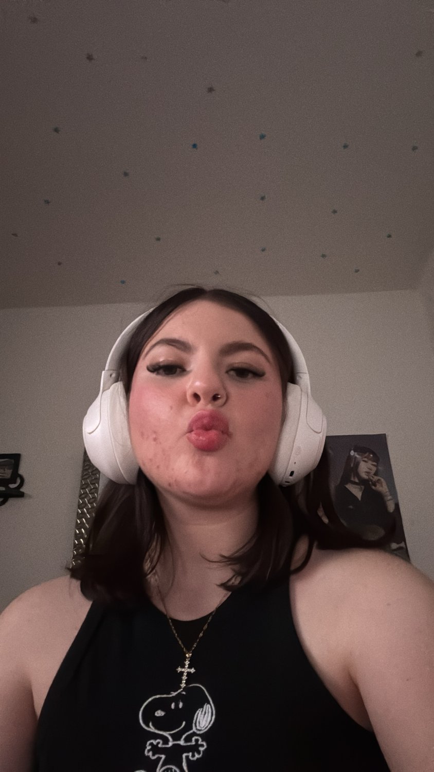 What kind of music do you think I listen to? Make a guess #dYGHycyy