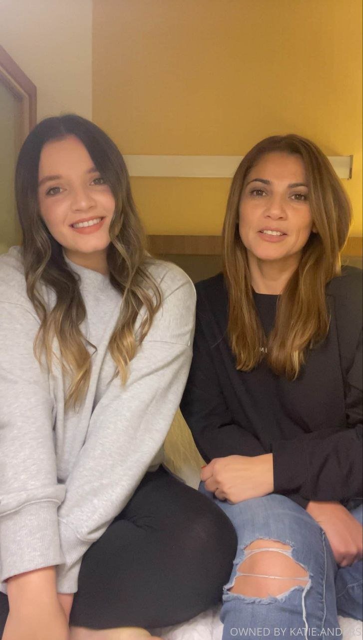 Mom And Daughter Websluts #E1SOID9b