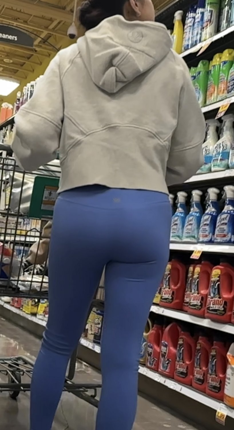 Candid Latina booty in blue leggings #E4eova4H