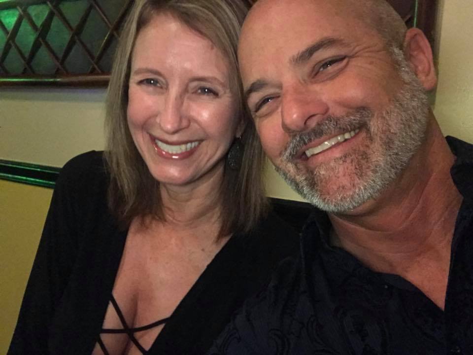 Wendy, a teacher, and Craig, a realtor #Ef5L4IOa