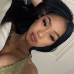 ABG Brat Teen Shows Nice Tits And Asshole on Snap Leak