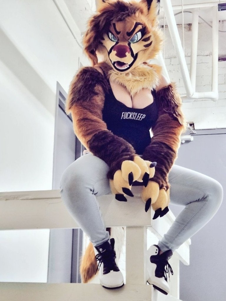 [FURRY] 😡🇲🇽 mexican demi-bisexual shepard girl (mëäņșħëp) #erYnt8vk