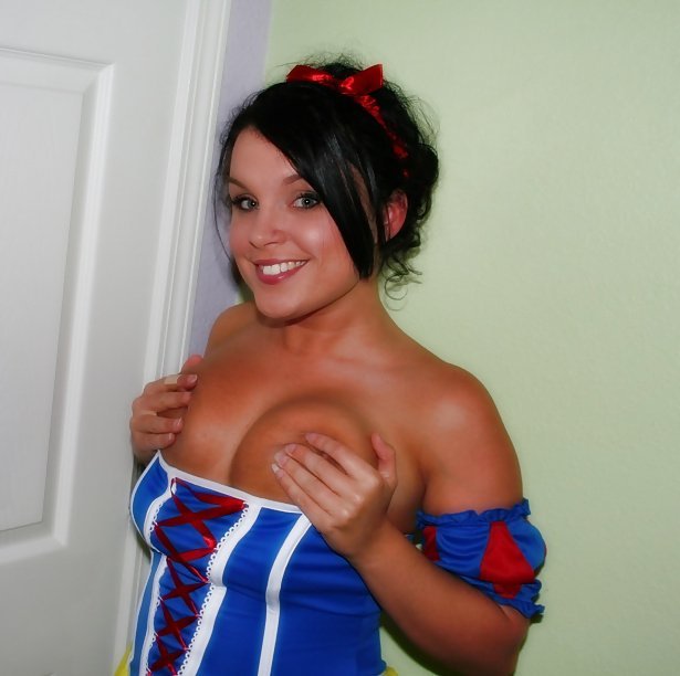 Snow White #EsYrIugq