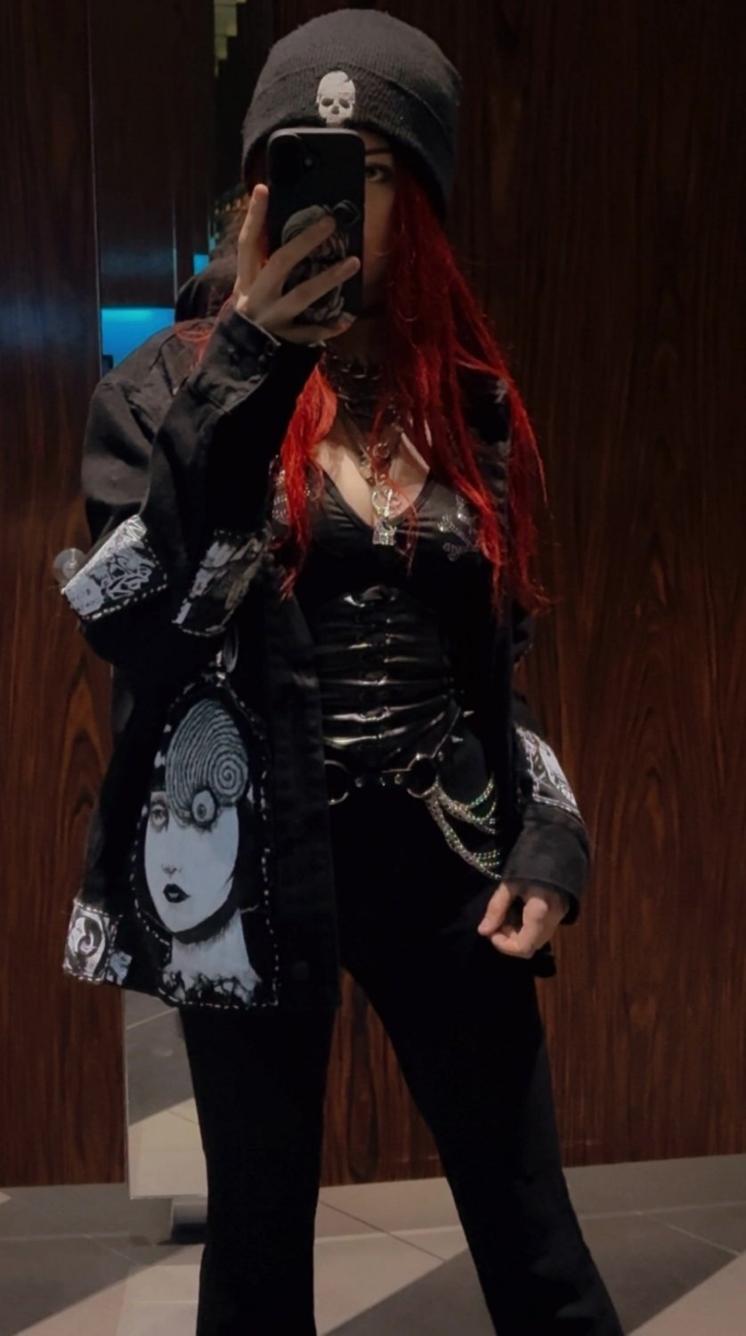 A little darkness never hurt anyone until I get close #F8pBoHzx