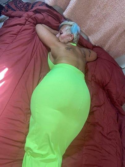 Thick gilf #f9CJWao5