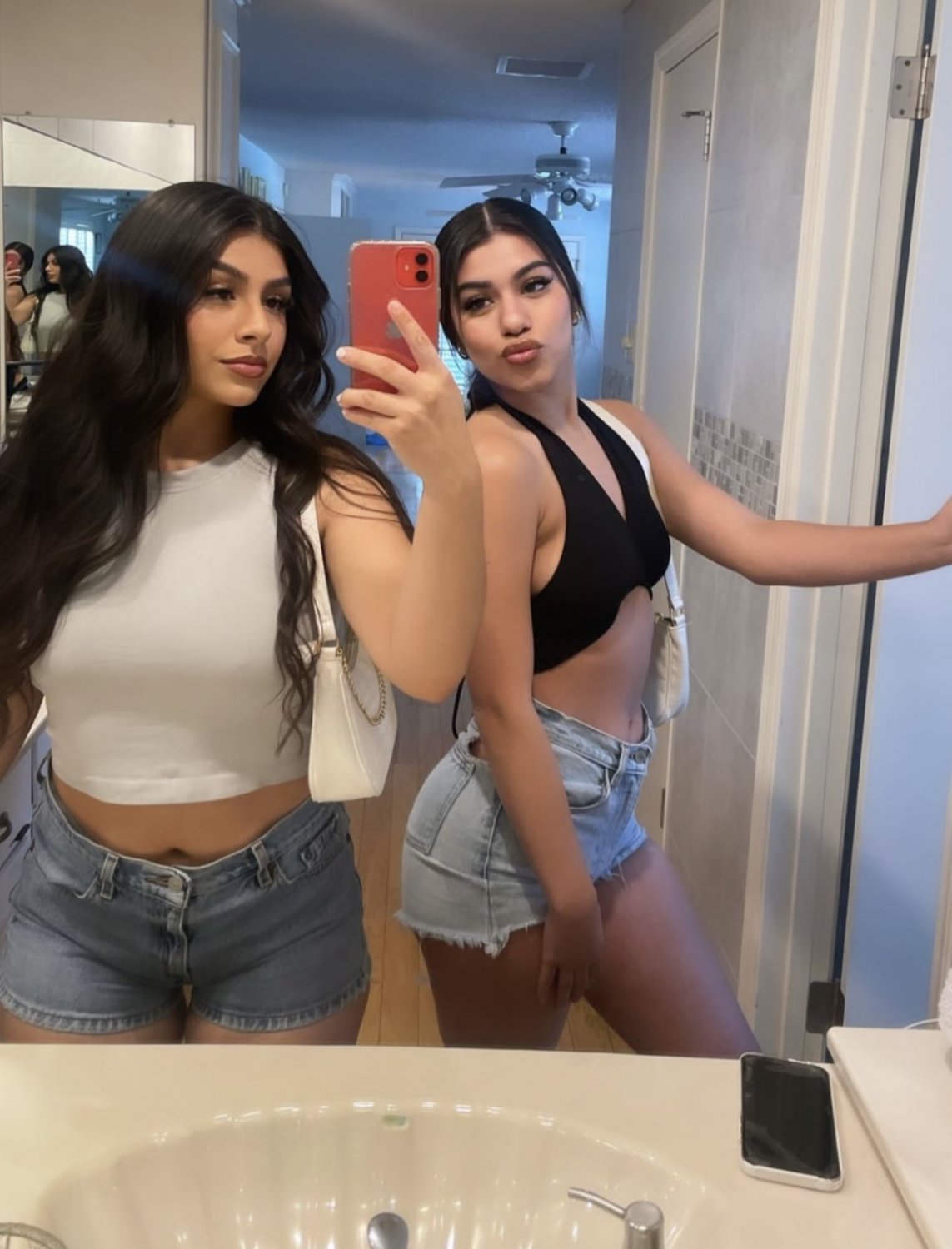 Which Latina slut y’all fucking? #FAxGXQQq