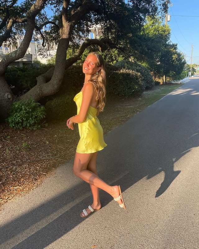 Sexy petite college teen Kate #FDkgoKtd