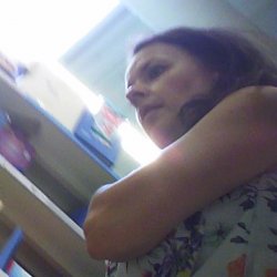MILF Upskirt