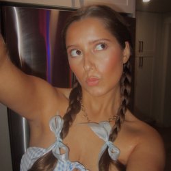 Elle Ventresca pics P.3 – NEWEST (IRL Trib request) DM me if you like her ;)