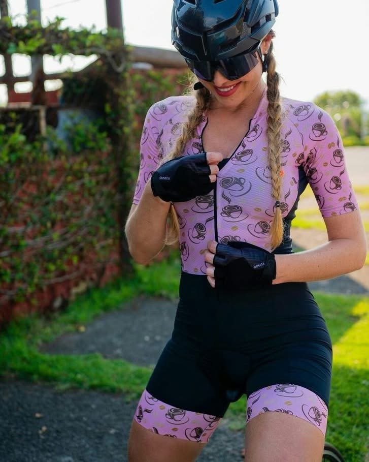 🥵 Some sexy hot female bikers 🥵 #fkd9EEs4