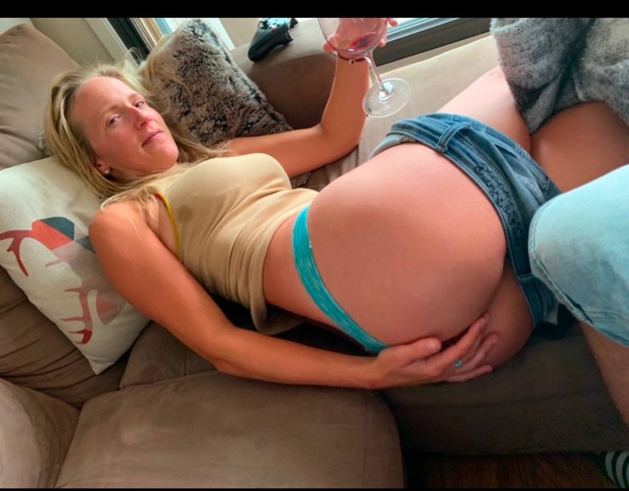 Ashly, 34 Canada #flCOTGGn