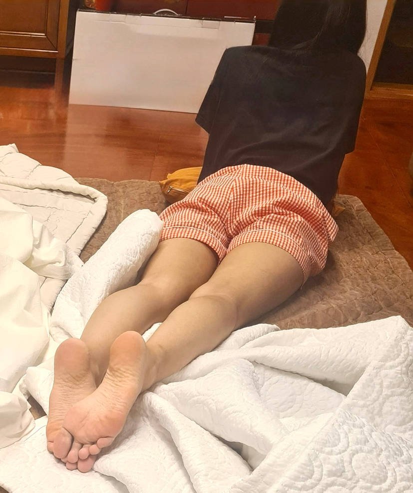Korean uni friend feet #FMFVYp0m