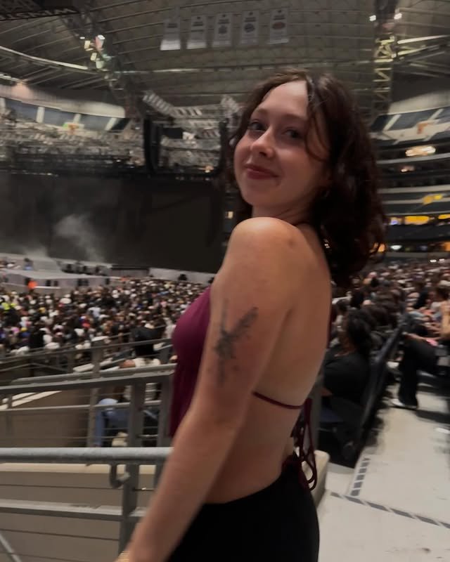Sexy busty college teen Landri #FoCi7LIJ
