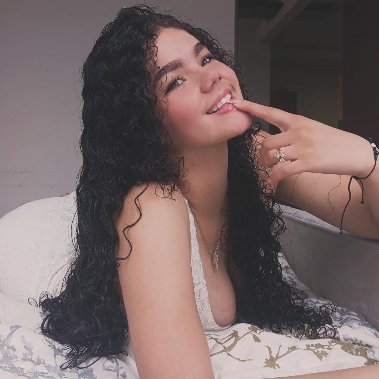 Karen González #foFb0EXm