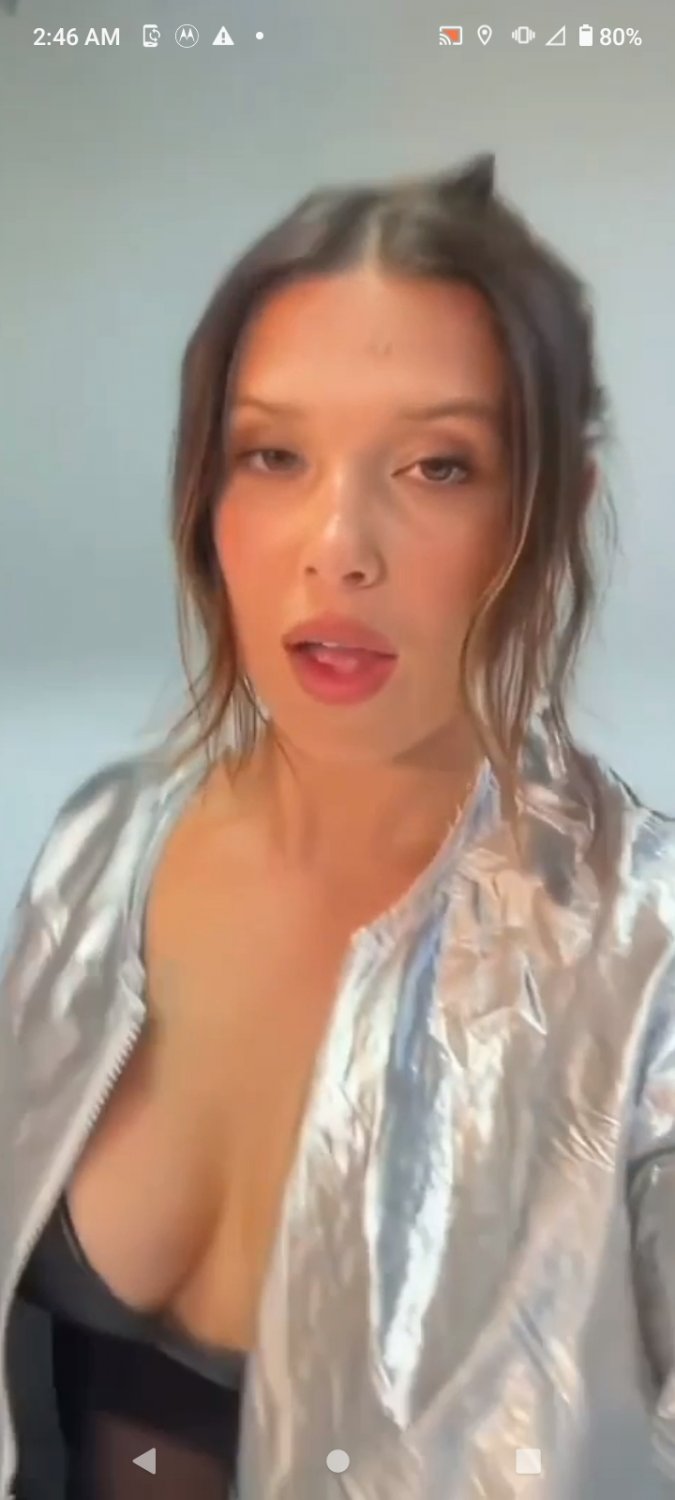 fubdetyi Finalmente ela fez ensaios sexuais ou filme porno.eu não tô acreditando que esse dia chegou #FubdEtyi