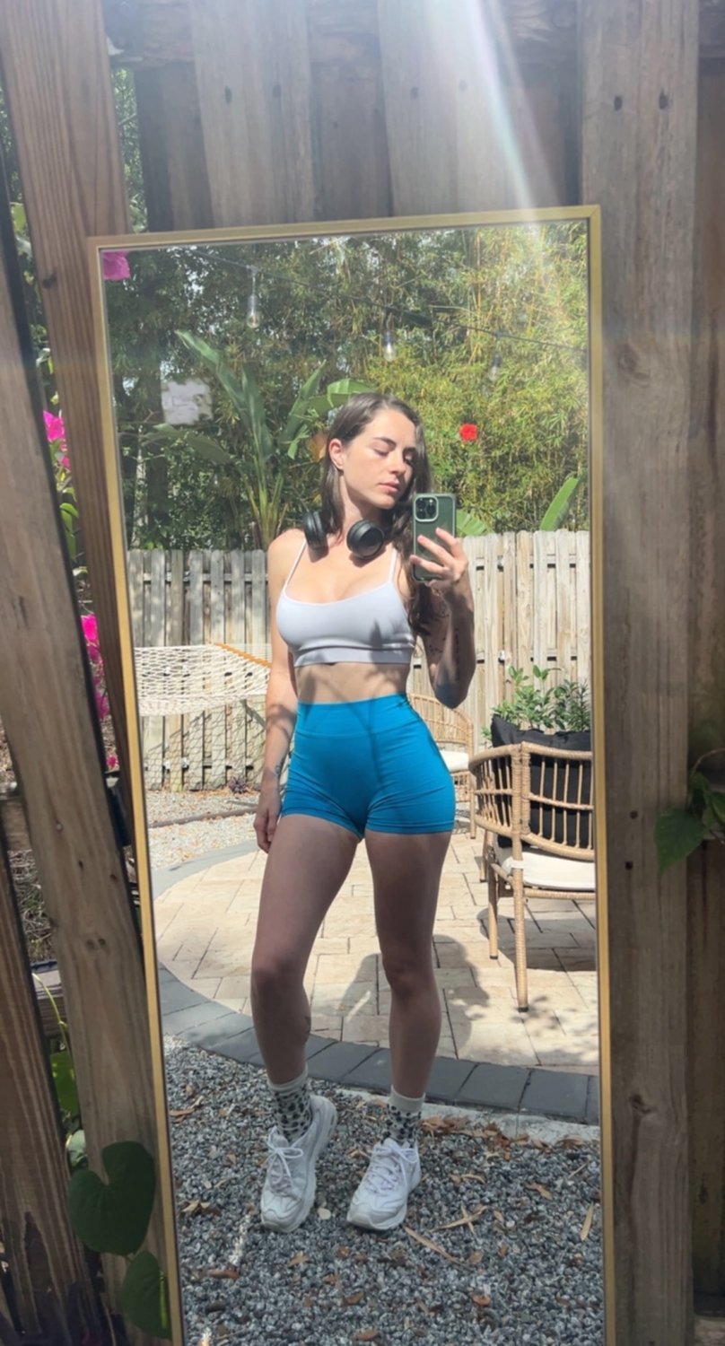 I want you to enjoy my petite body daily Honey🤤 #FXSQeMDB