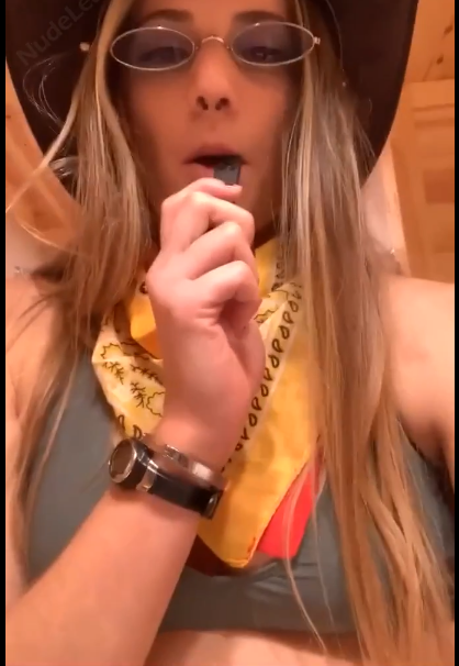 Vaping Hot Hippie Rave Skank from San Diego #g0zeT9iA
