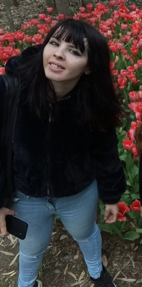 Anna #g2CUYdYY